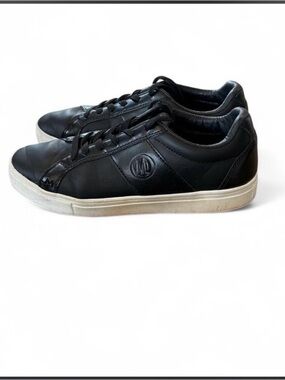Men's Black Leather Low-Top Sneakers with Round Side Emblem